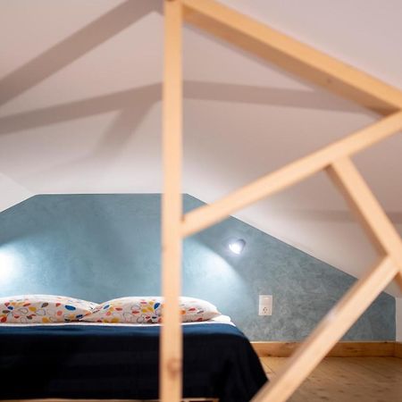 Sehr Individuelle Und Moderne Ferienwohnung In เคเวลาร์ ภายนอก รูปภาพ
