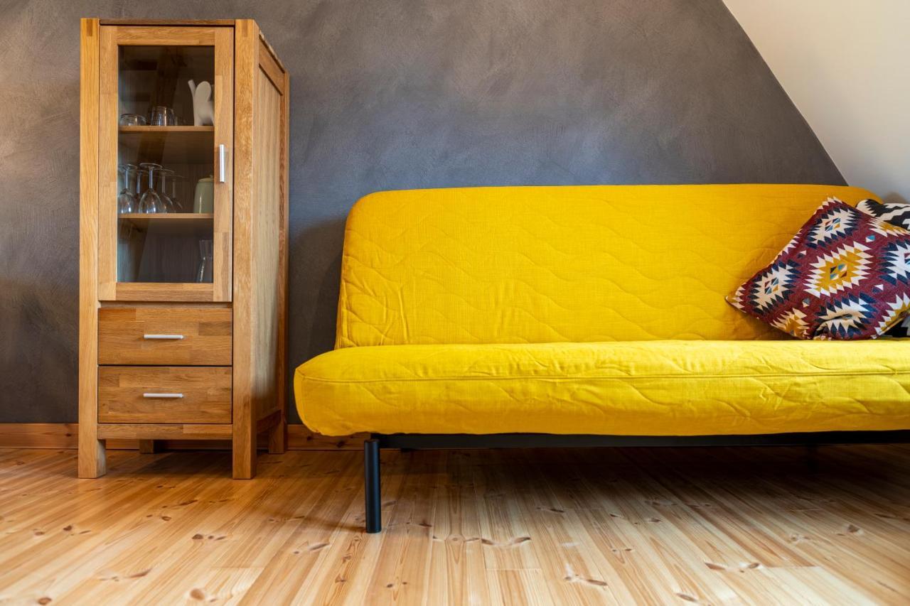 Sehr Individuelle Und Moderne Ferienwohnung In เคเวลาร์ ภายนอก รูปภาพ