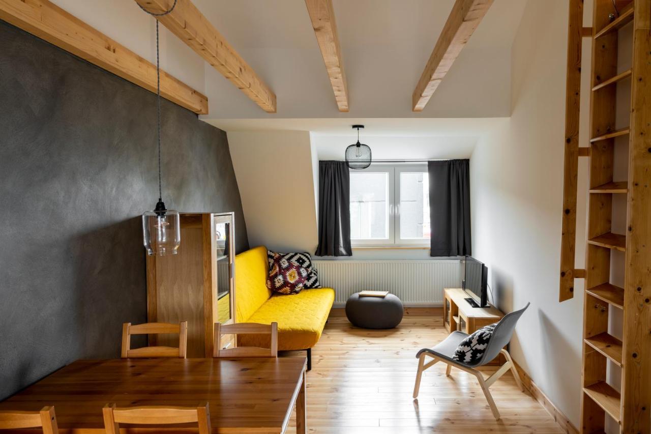 Sehr Individuelle Und Moderne Ferienwohnung In เคเวลาร์ ภายนอก รูปภาพ