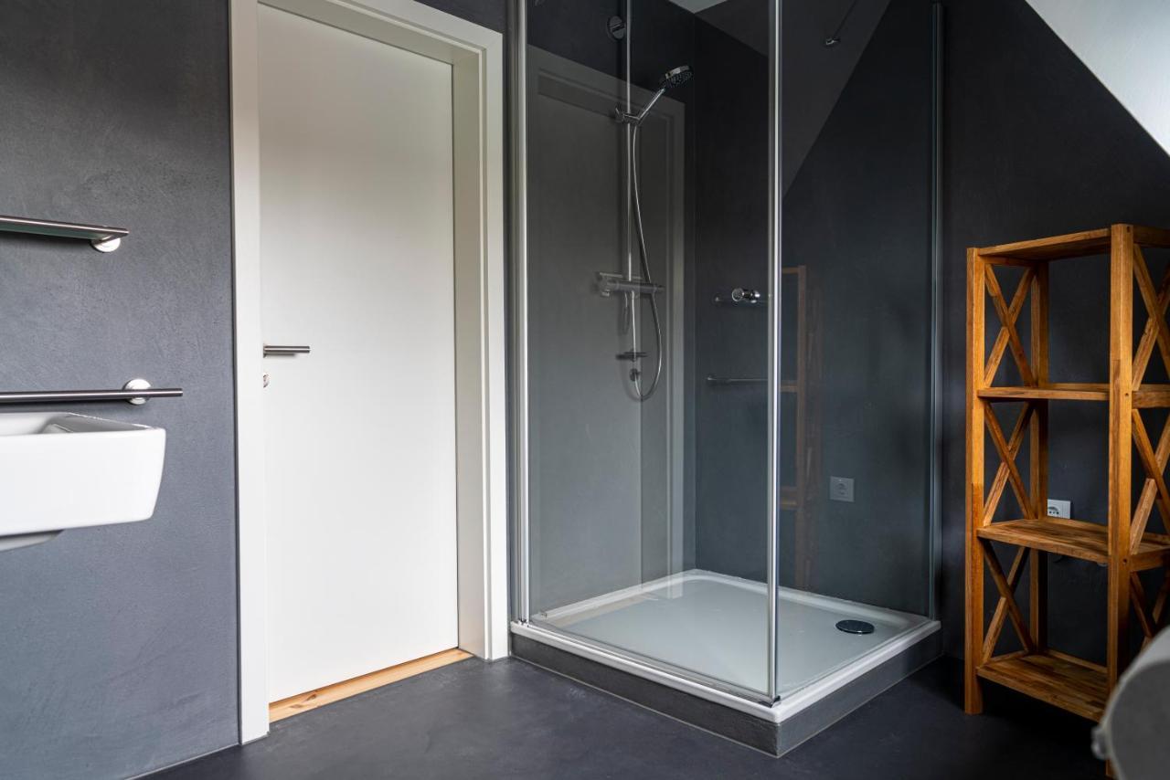 Sehr Individuelle Und Moderne Ferienwohnung In เคเวลาร์ ภายนอก รูปภาพ